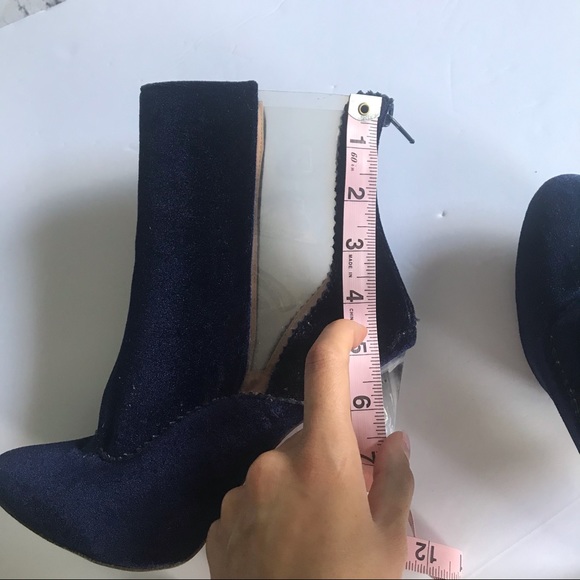 Clear block heel velvet booties size 8 1/2 - Picture 9 of 9